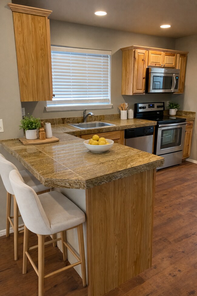 312 S 5th St in Selah, WA - Building Photo - Building Photo