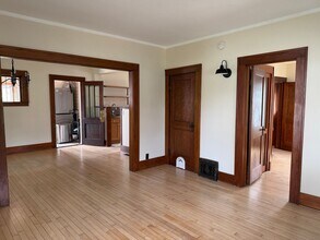 307 E Broadway St in Viroqua, WI - Building Photo - Building Photo