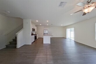 32150 Katelin Cir in Leesburg, FL - Building Photo - Building Photo