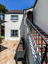 2106 Rockledge Rd in Los Angeles, CA - Building Photo - Building Photo