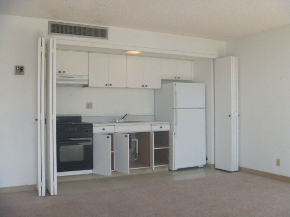 84-680-680 Kili Dr in Waianae, HI - Building Photo