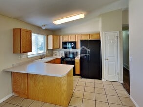 2882 W 2075 S in Syracuse, UT - Building Photo - Building Photo