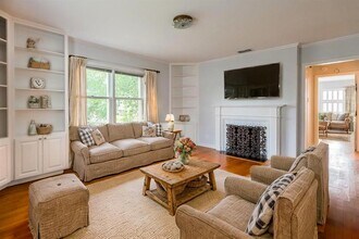 1023 Ellingson Ln in Austin, TX - Building Photo - Building Photo