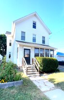 9 Summer St, Unit 2F in Northampton, MA - Building Photo