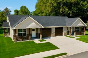 5744 Misty Hill Ln in Evansville, IN - Building Photo