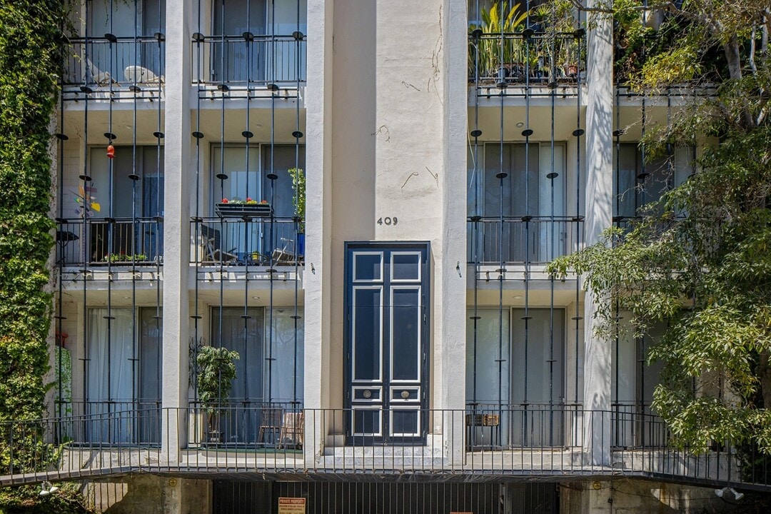 409 Palm in Beverly Hills, CA - Building Photo