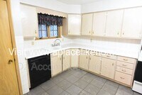 7820 Arlington Ave photo'