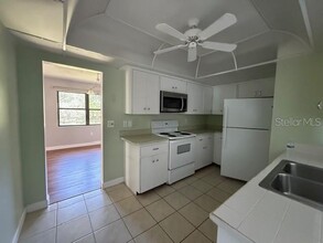3267 Westford Ln in Sarasota, FL - Building Photo - Building Photo