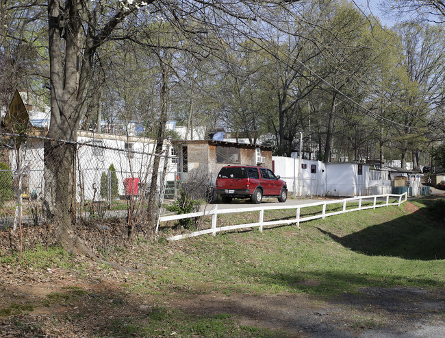 Longview Mobile Home Park in Atlanta, GA - Building Photo - Building Photo