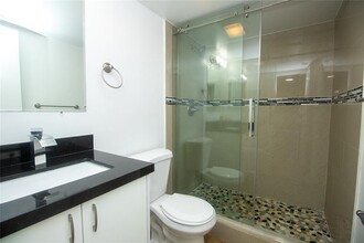 7200 NW 1st St, Unit 7200 in Plantation, FL - Building Photo - Building Photo