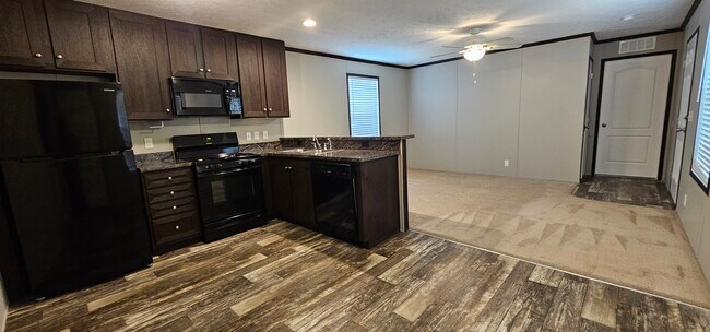 2 Arbor Ln in Belleville, MI - Building Photo - Building Photo