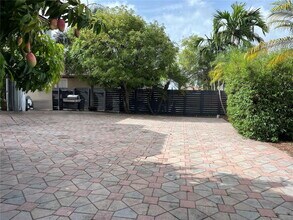 9140 SW 153rd Ave in Miami, FL - Building Photo - Building Photo
