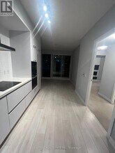 2221 Yonge St in Toronto, ON - Building Photo - Building Photo