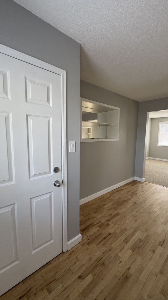 9512-9128 128 Ave NW in Edmonton, AB - Building Photo - Building Photo