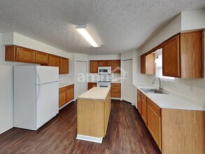 224 Essex Pl in Pataskala, OH - Building Photo - Building Photo