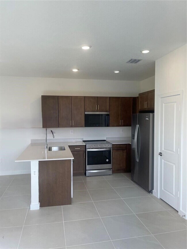 116 NE 13th St in Homestead, FL - Building Photo - Building Photo
