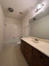5700 Wilshire Dr in Waco, TX - Building Photo - Building Photo