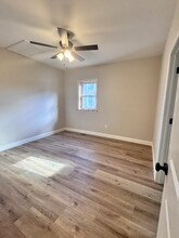 211 W Court St in Woodstock, VA - Foto de edificio - Building Photo