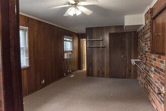 824 W Wayne St in Muncie, IN - Building Photo - Building Photo