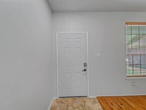 905 Hems Ln in Arlington, TX - Building Photo - Building Photo