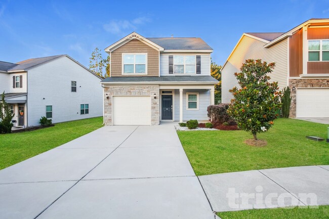 property at 14 Glenwood Springs Ct