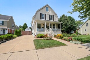 753 Saint Clair St in Grosse Pointe, MI - Building Photo