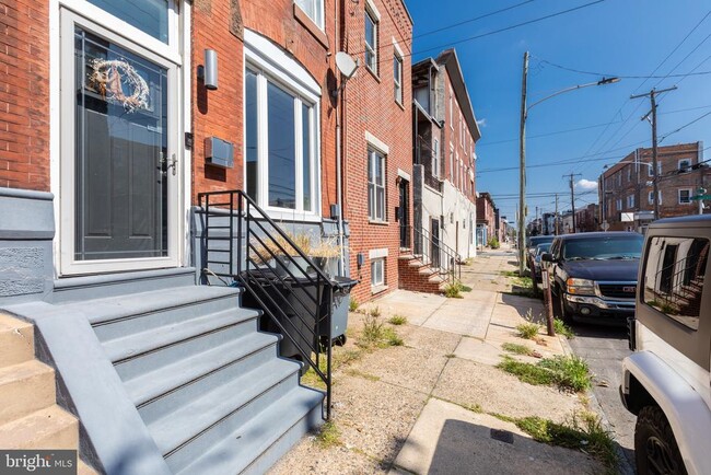 1711 Moore St in Philadelphia, PA - Building Photo - Building Photo
