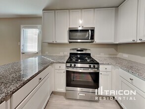 9607 Littleton Grist in San Antonio, TX - Building Photo - Building Photo