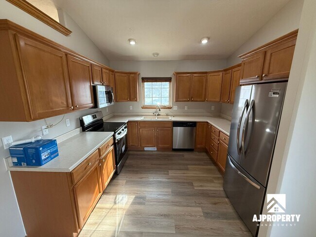 911 S Colleen Ln in Sioux Falls, SD - Building Photo - Building Photo