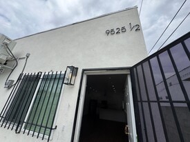 9525 1/2 Juniper St in Los Angeles, CA - Building Photo