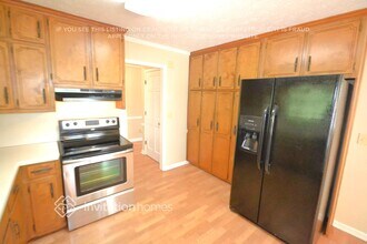 3242 Skyland Glen Ct in Snellville, GA - Foto de edificio - Building Photo