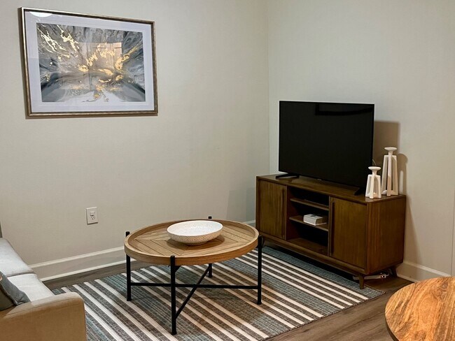 2200 Oretha Castle Haley Blvd in New Orleans, LA - Building Photo - Building Photo