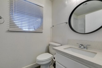 7221 E Carey Ave in Las Vegas, NV - Building Photo - Building Photo