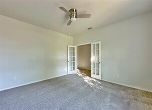 1637 Megan Creek Dr in Little Elm, TX - Foto de edificio - Building Photo