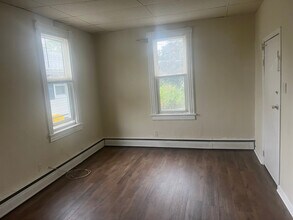 206 Cedarcroft Ave in Audubon, NJ - Building Photo - Building Photo