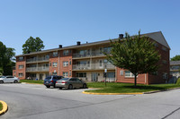 Westbrooke Apartments in Westminster, MD - Foto de edificio - Building Photo