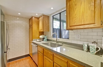 5194 Makati Cir in San Jose, CA - Building Photo - Building Photo