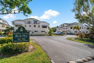 820 Bella Vista Ct S in Jupiter, FL - Foto de edificio - Building Photo