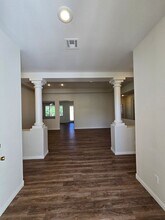 10232 Clark Wooldridge Ct in Las Vegas, NV - Building Photo - Building Photo