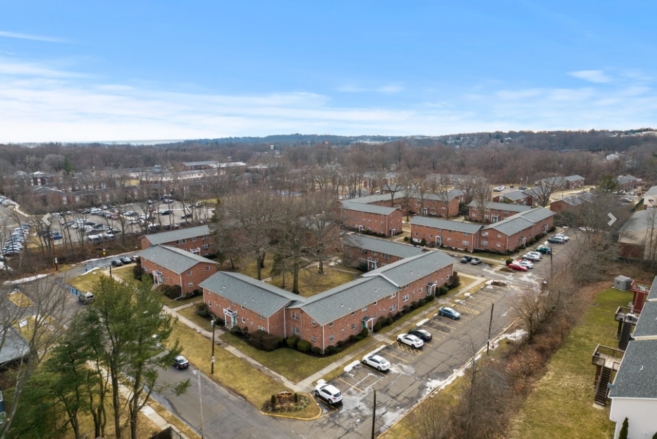 5 Treat St in West Haven, CT - Foto de edificio