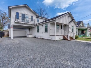 1105 Panama St in Houston, TX - Building Photo - Building Photo