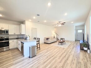 13522 Tulipwood Nook in San Antonio, TX - Foto de edificio - Building Photo