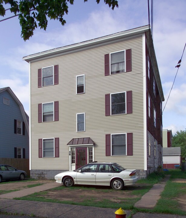 46-48 Highland Ave in Chicopee, MA - Foto de edificio