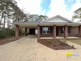 124 Harding Rd in Niceville, FL - Building Photo