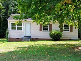 1708 Fairbrother St in Greensboro, NC - Building Photo