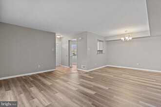 105 Hopkins Ct in Holland, PA - Building Photo - Building Photo