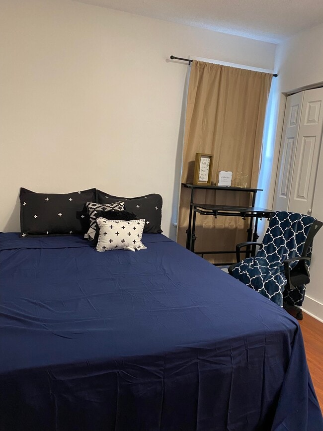 711 Seymour Ave, Unit Room I in Columbus, OH - Building Photo - Building Photo