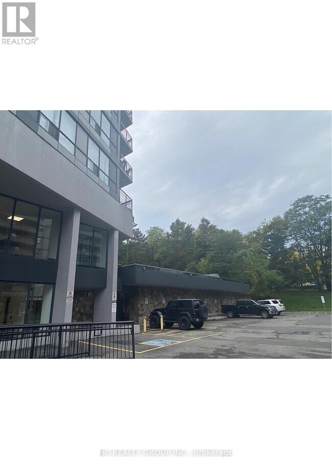 150 Charlton Ave E in Hamilton, ON - Building Photo - Building Photo