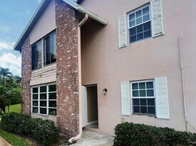 12422 FL A1AAlt, Unit Q3 in Palm Beach Gardens, FL - Building Photo