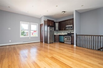 120-25 178th St in Queens, NY - Building Photo - Building Photo